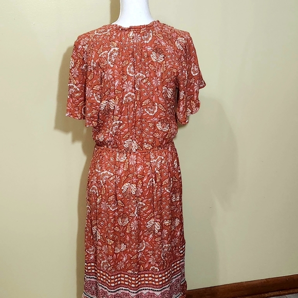 Women's Flutter Short Sleeved Smocked "Iced Latte" Dress Knox Rose - Picture 4 of 4